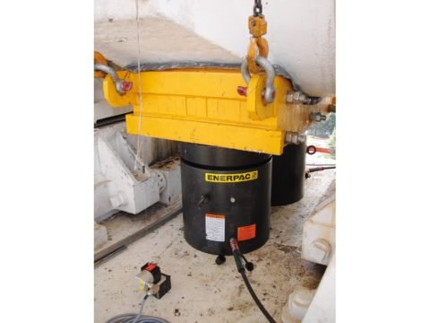 HCL10010, Грузоподъемность 113 тонн, Ход 9,84 дюйма, Одинарного действия, Большой Тоннаж, Гидроцилиндр с контргайкой
