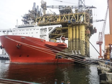 HCR3002, Грузоподъемность 341 тонна, Ход 1,97 дюйма, Гидроцилиндр двойного действия, Большой тоннаж