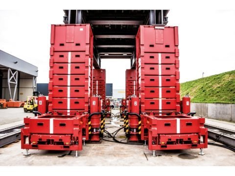 JS125, 140 Тонн, Система Домкрата