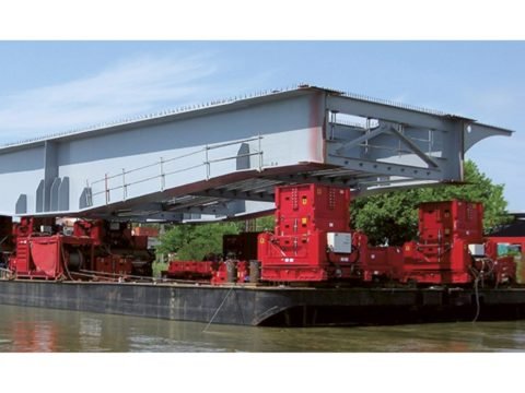 JS750, 840 Тонн, Система Домкрата